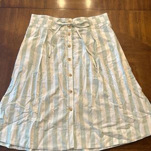 Adorable striped linen skirt (with pockets)